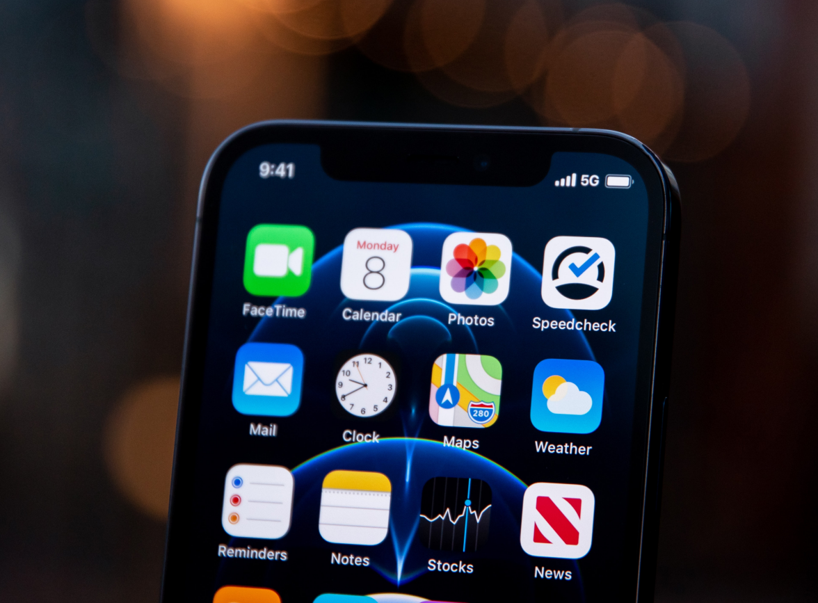 阿巴嘎苹果手机维修分享为什么 iPhone 12 在冬季会自动关机 